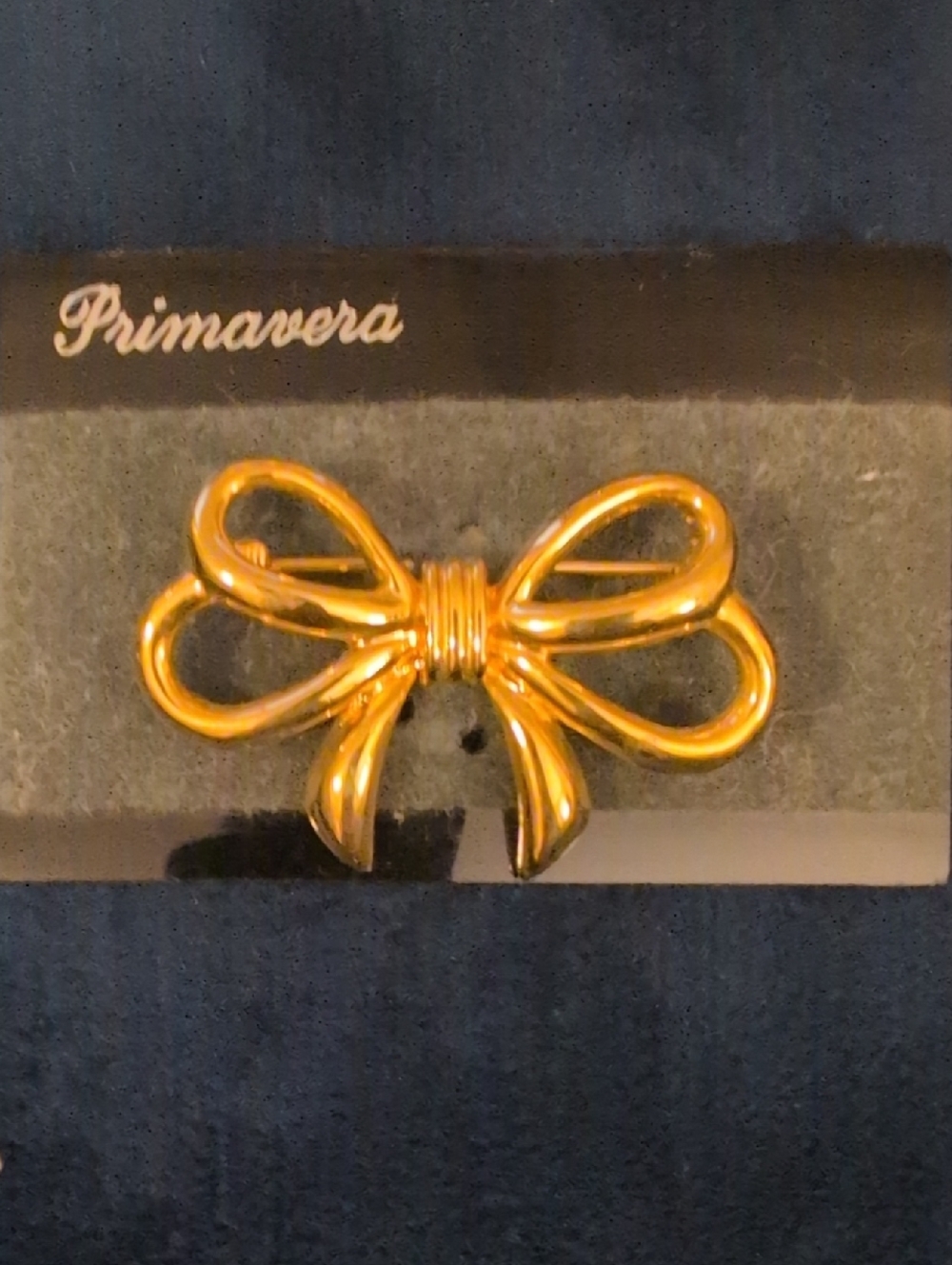 Gold Bow Brooch - Elegant Women’s Jewelry